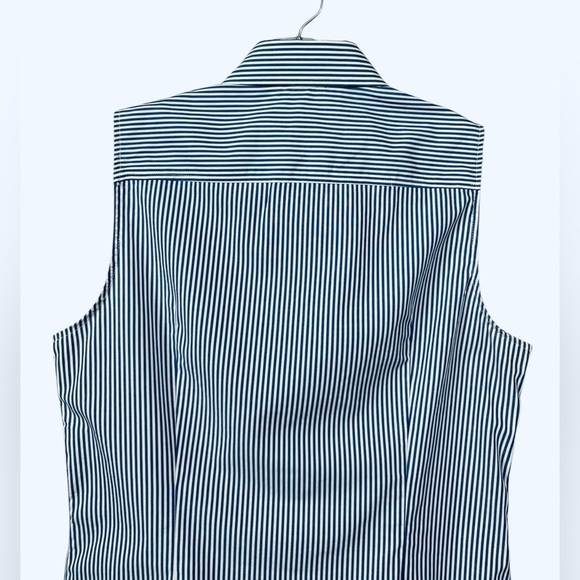 Banana Republic, Sleeveless Blouse, Size 4, Navy & White - Picture 8 of 9